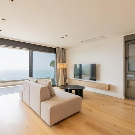 Reina * マカルスカ