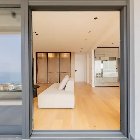 Reina マカルスカ