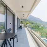 Reina 빌라 마카르스카