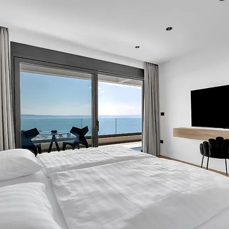 Reina 빌라 마카르스카