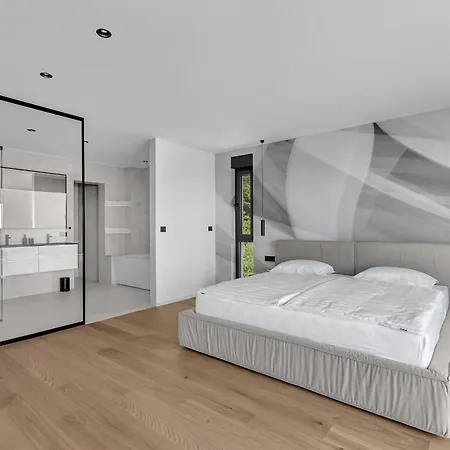 Reina * 마카르스카