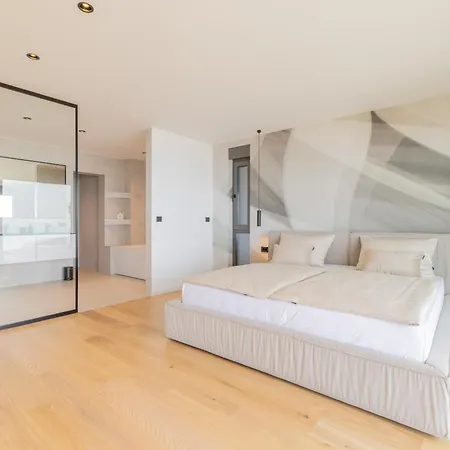 Reina Villa Makarska