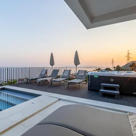 Villa Reina Makarska