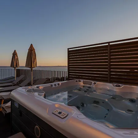 Reina Villa Makarska