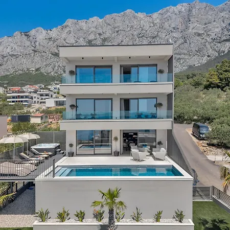 Reina Villa Makarska