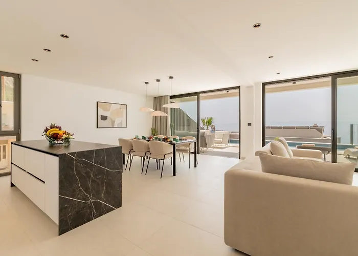 Reina מאקרסקה