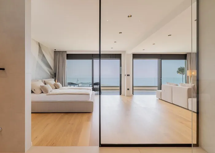 Reina Μακάρσκα