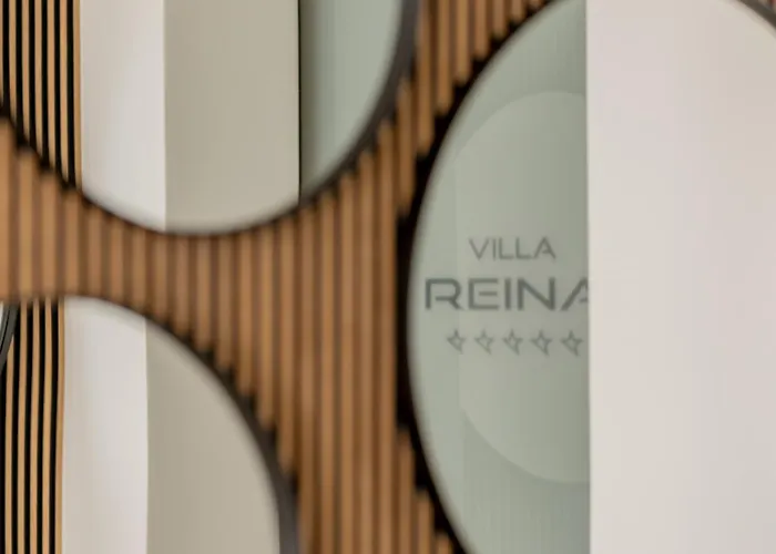 Reina Βίλα Μακάρσκα