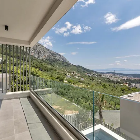 Reina מאקרסקה