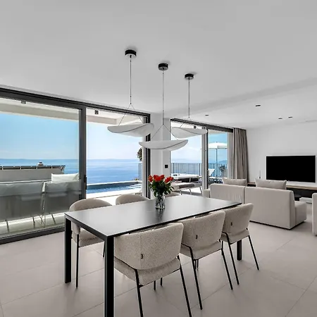 Reina Vila Makarská