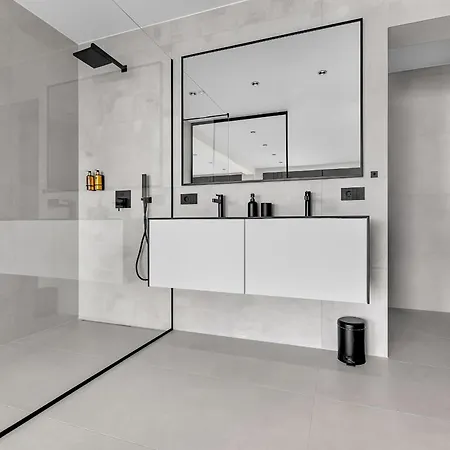 Reina Vila Makarská