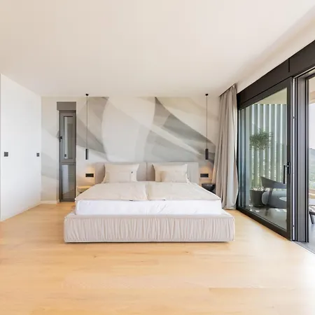 Reina וילה מאקרסקה