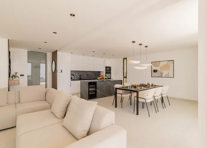 Reina Vila Makarská