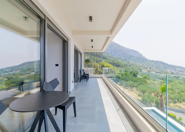 Reina Vila Makarská